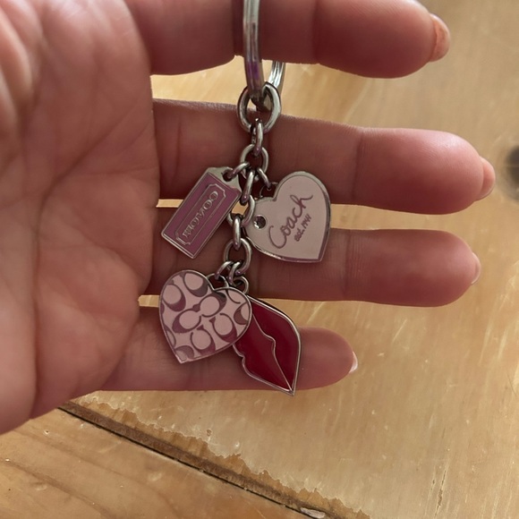 Rare Coach Heart & Lips In Color Pink & Red Charm Keychain - Picture 4 of 5